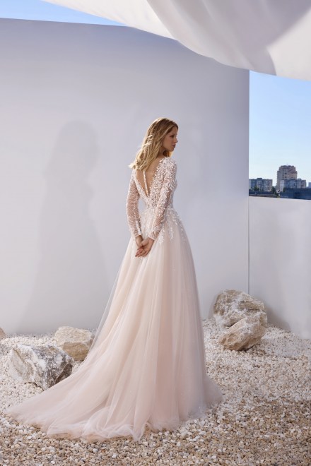 https://www.sposa-lia.com/images/stories/virtuemart/product/per-in white-05-florence03.jpg